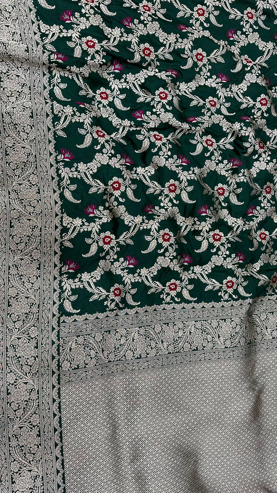 Handloom Pure Banarasi saree Katan Silk meenedar work...Bottle green color