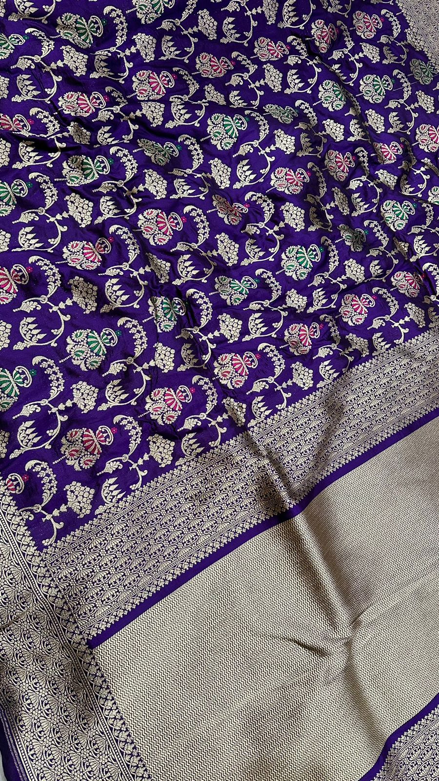 Handloom Pure Banarasi katan silk meenedar work saree...Navy blue color