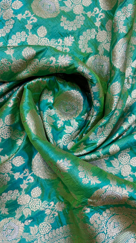 Handloom Pure Banarasi Katan Silk jangla saree...Parrot green color