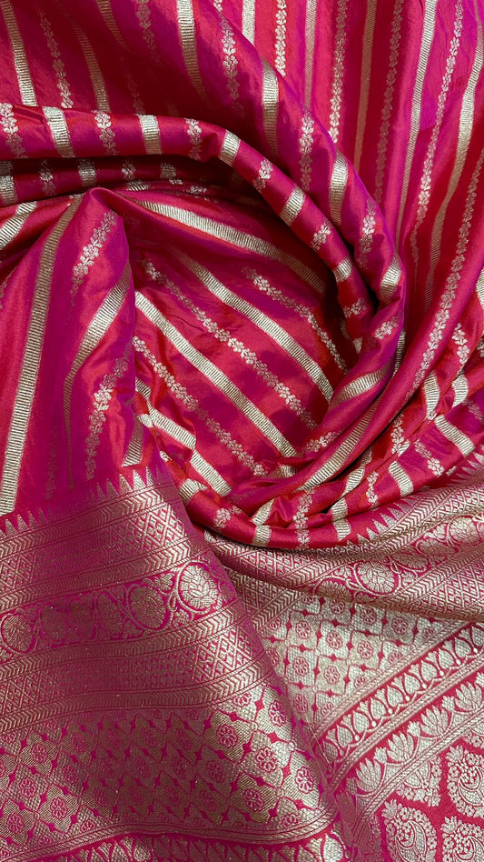 Handloom Pure banarasi katan silk saree...Dual tone color rani by red