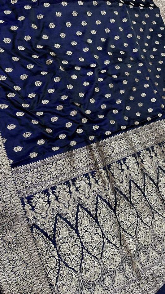 Handloom pure mashru silk zari buti with gold zari border work saree…Navy blue color