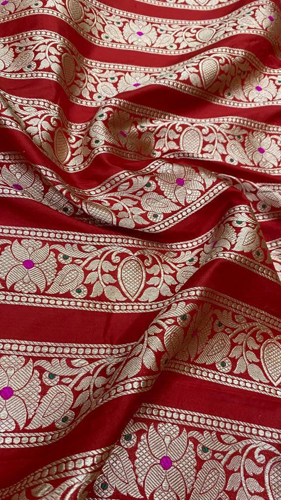 Handloom Banarasi katan silk lehenga....Red color