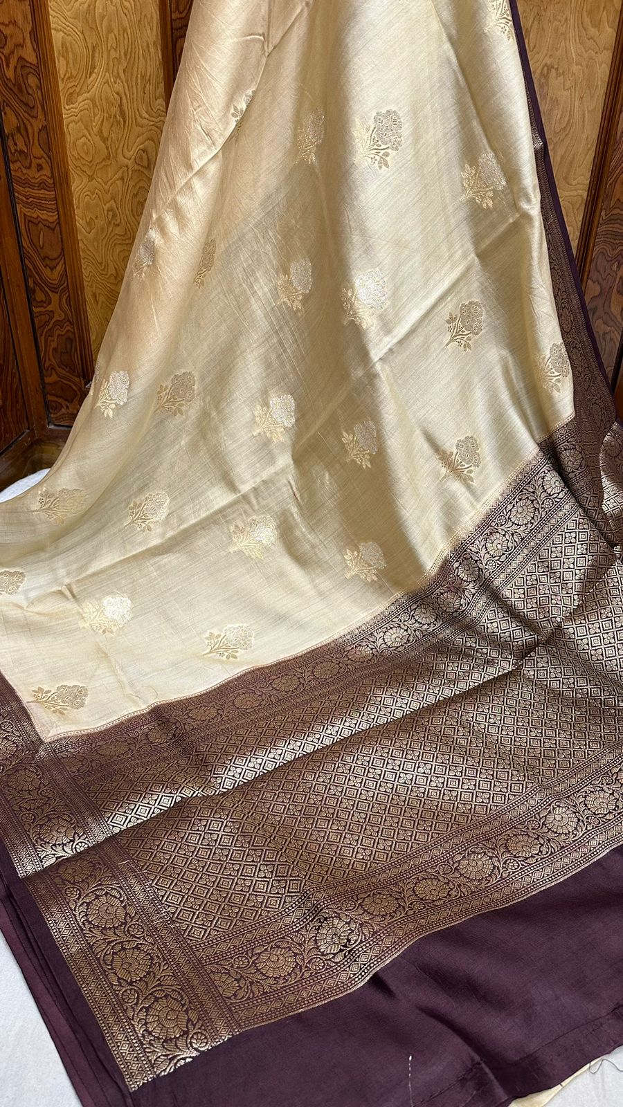 Pure soft spun silk summer wear banarasi sona rupa zari buta contrast border saree