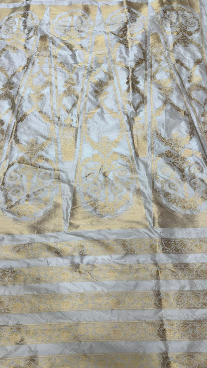 Handloom Banarasi katan silk lehenga White Color.