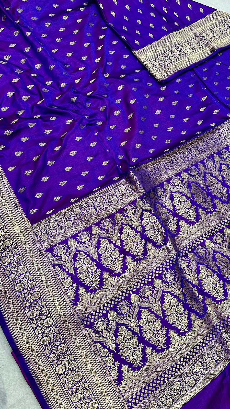 Handloom Pure mashru satin silk zari buti saree