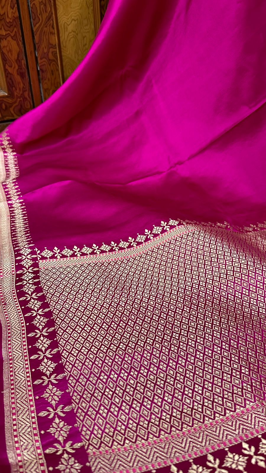 Handwoven Pure Mashru Silk plain Kaduwa Weaving border Saree