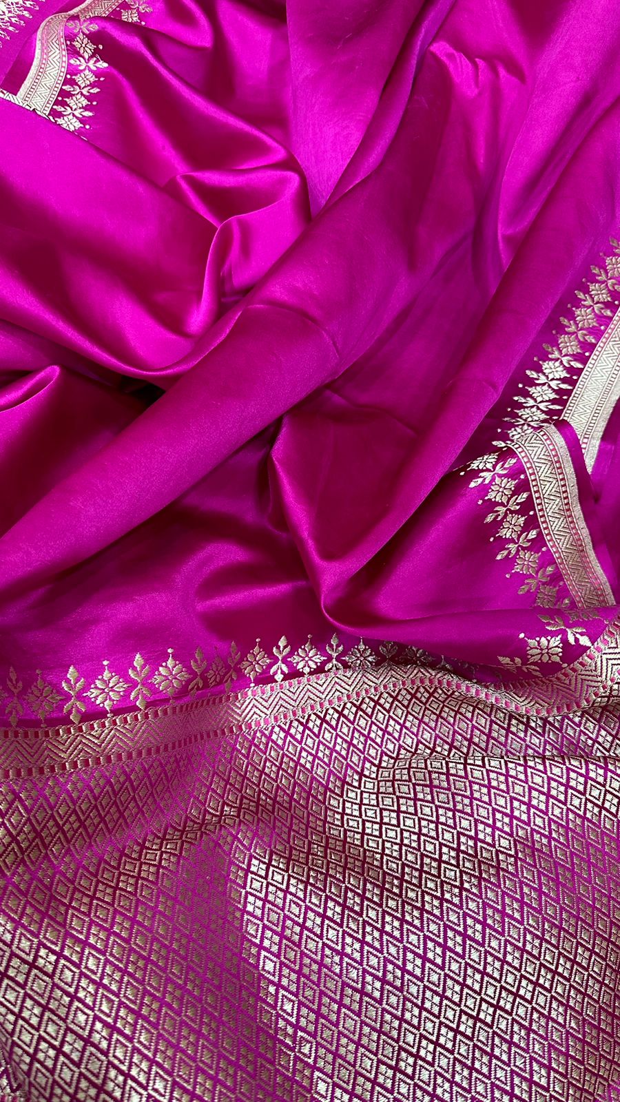 Handwoven Pure Mashru Silk plain Kaduwa Weaving border Saree