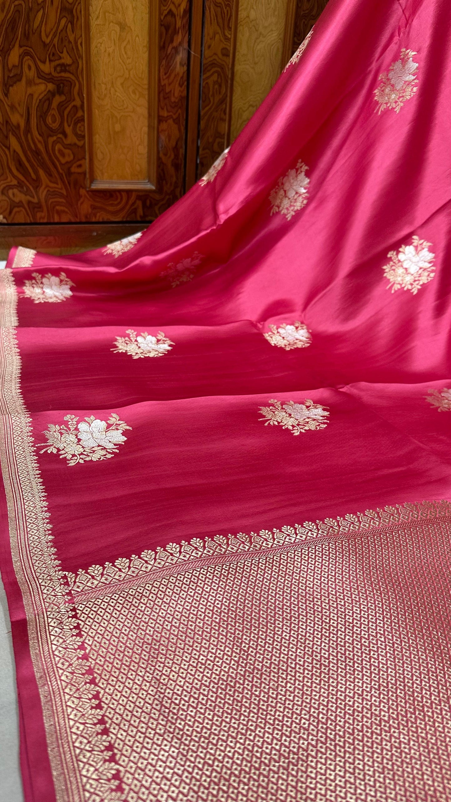 Handloom Pure Mashru Silk Kaduwa Buta Saree