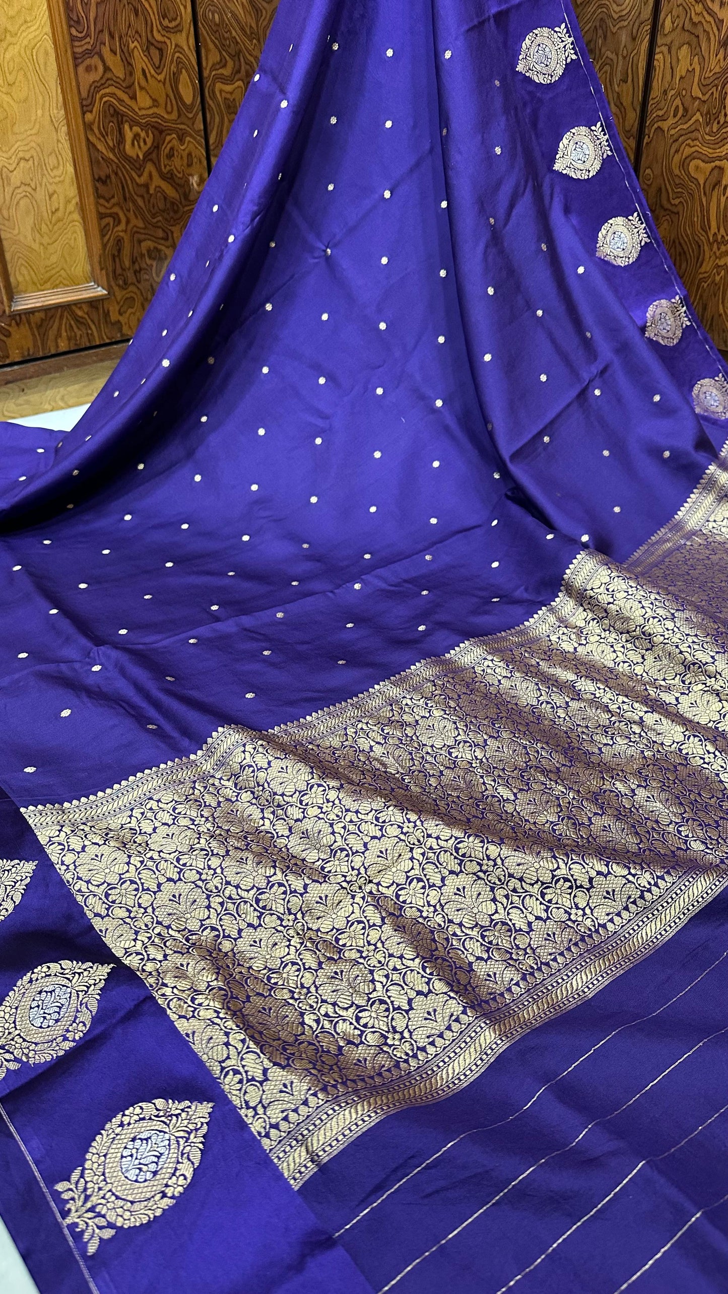 Handloom Pure Raw mango silk Satin border with minedar buta work Saree