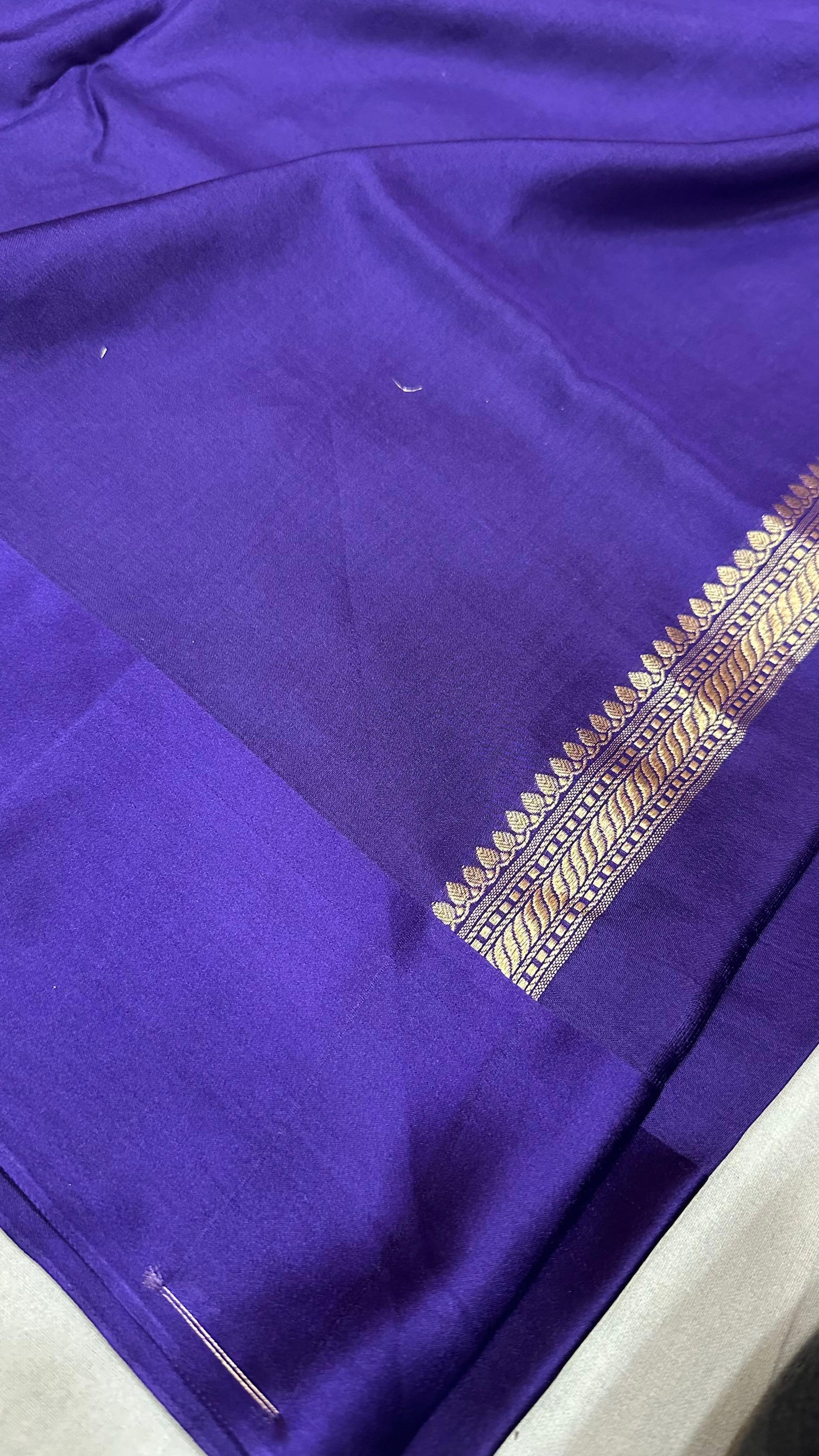 Handloom Pure Raw mango silk Satin border with minedar buta work Saree