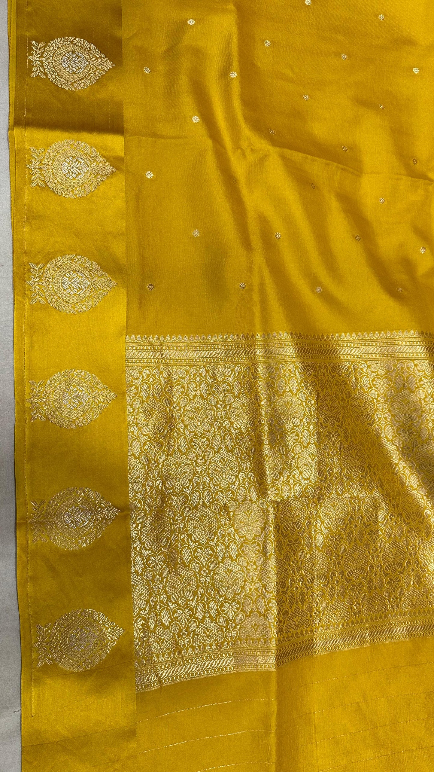 Handloom Pure Raw mango silk Satin border with minedar buta work Saree