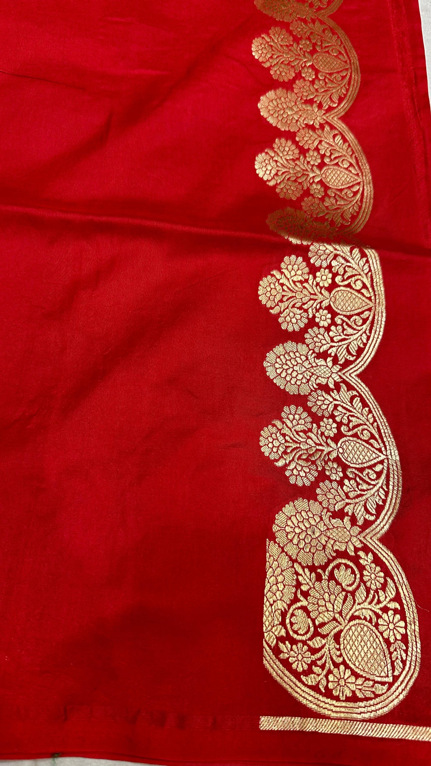 Handloom Pure Raw mango silk Scalloped border Saree