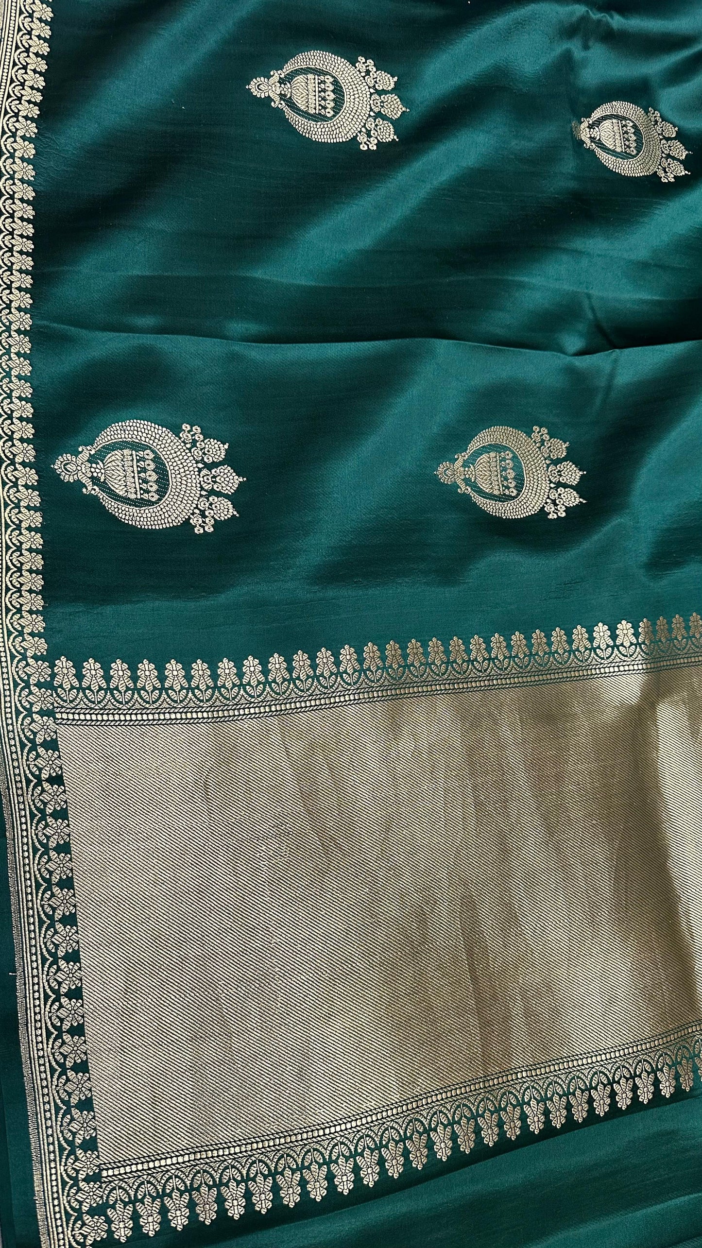 Handloom Pure Mashru Silk Kaduwa Buta Saree