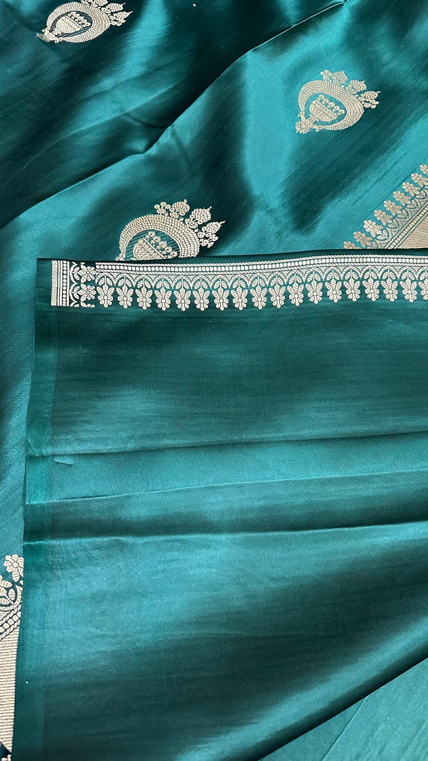 Handloom Pure Mashru Silk Kaduwa Buta Saree