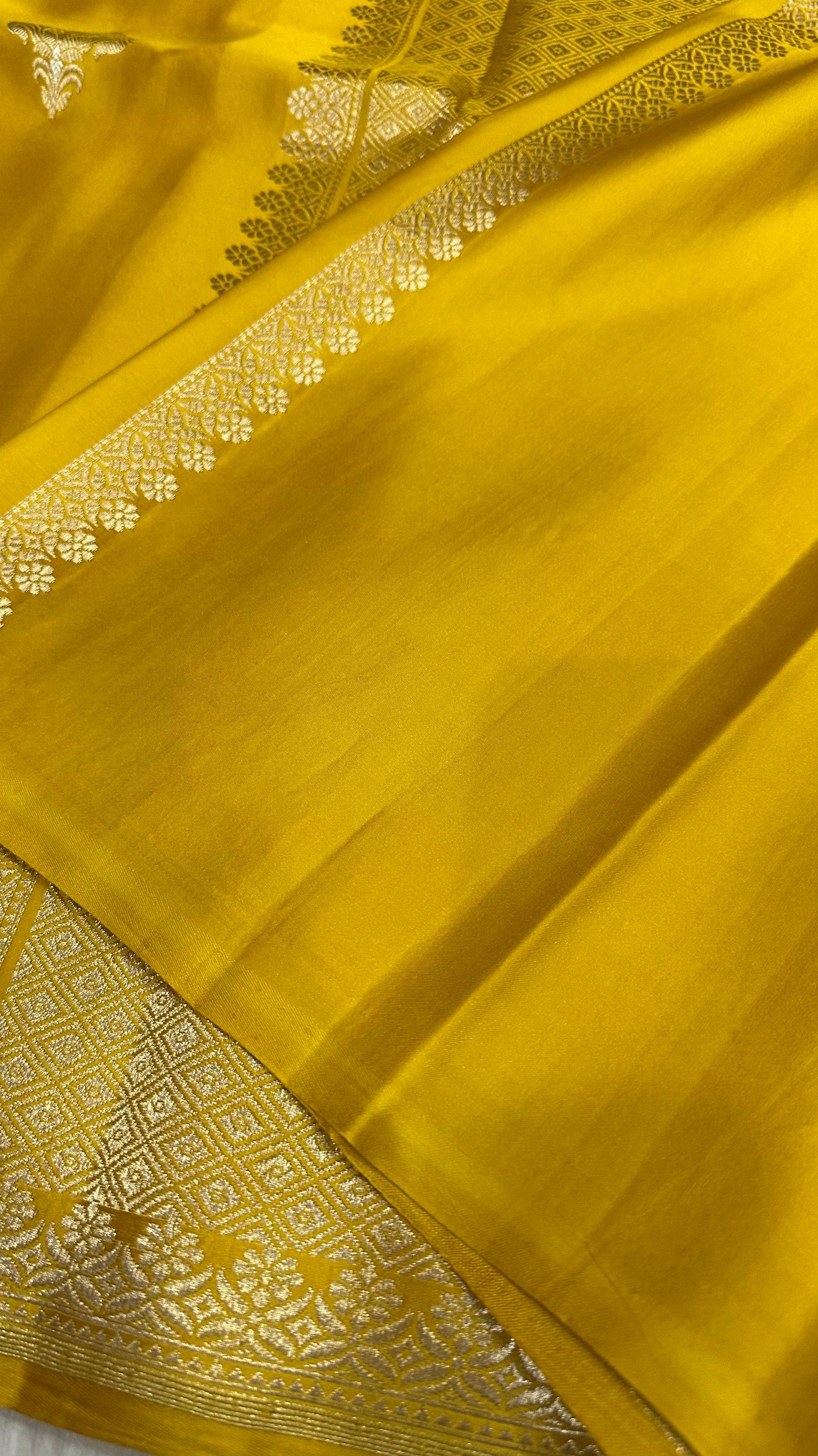 Yellow pure silk handloom banarasi mashru saree