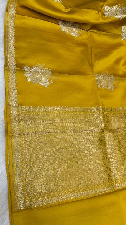 Yellow Mashru Silk Zari Border Pallu Banarasi Saree