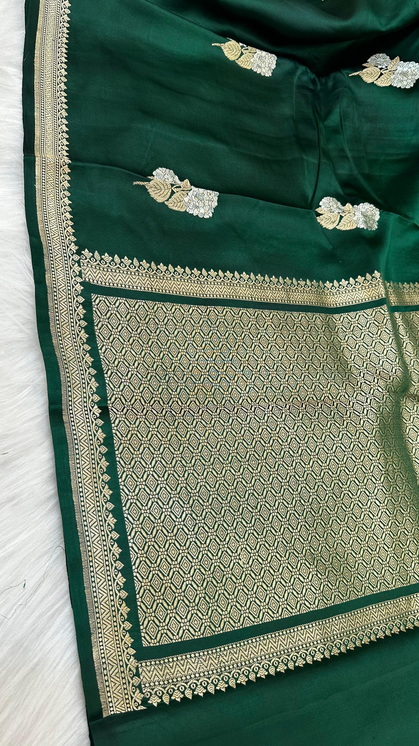 Bottle Green Mashru Silk Zari Border Boota Banarasi Saree