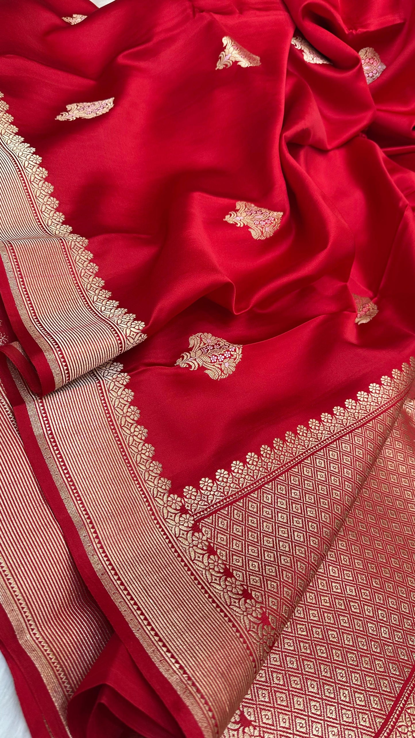 Red Mashru Silk Zari Border Boota Banarasi Saree
