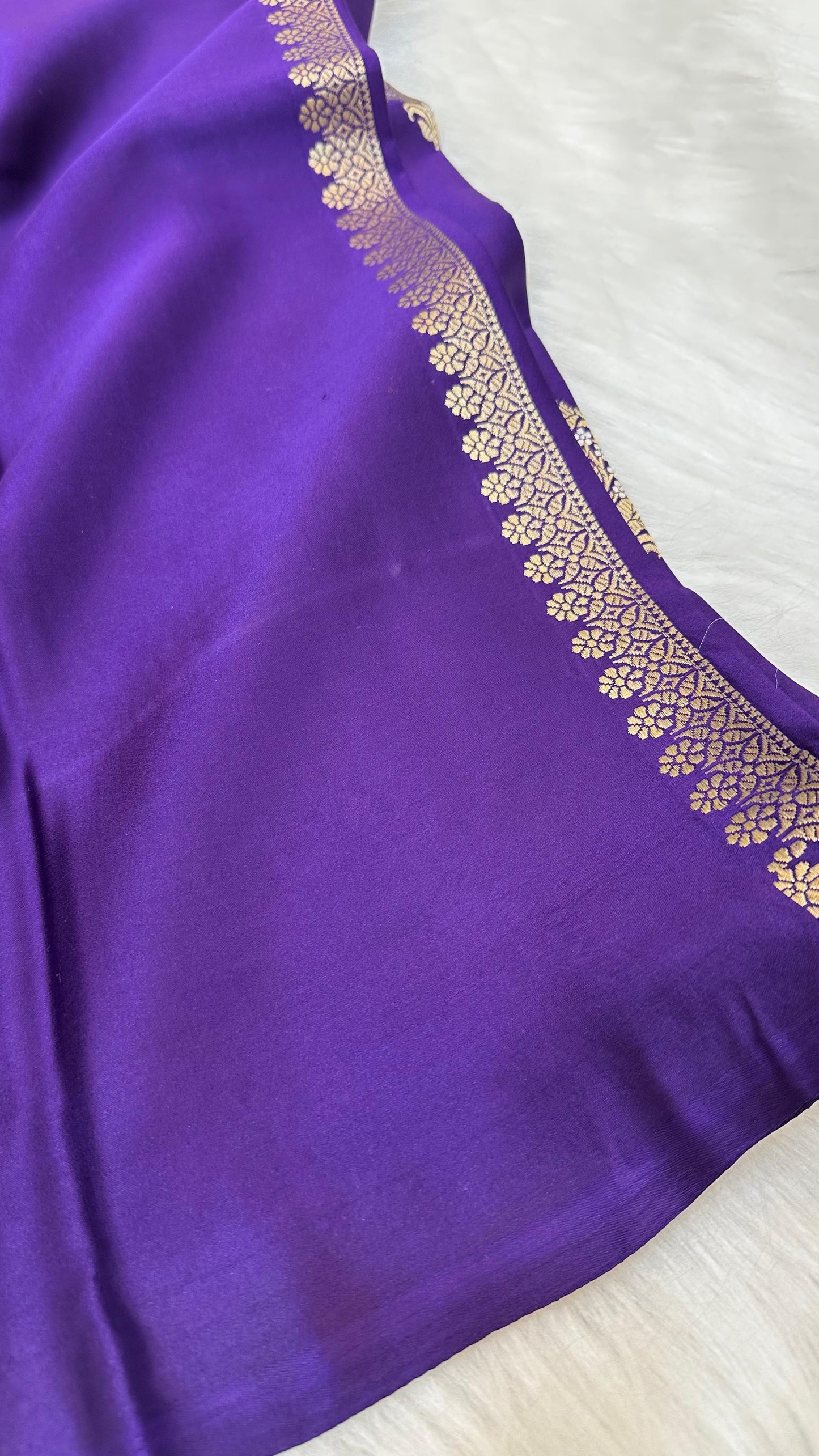 Navy Blue Mashru Silk Zari Border Boota Banarasi Saree