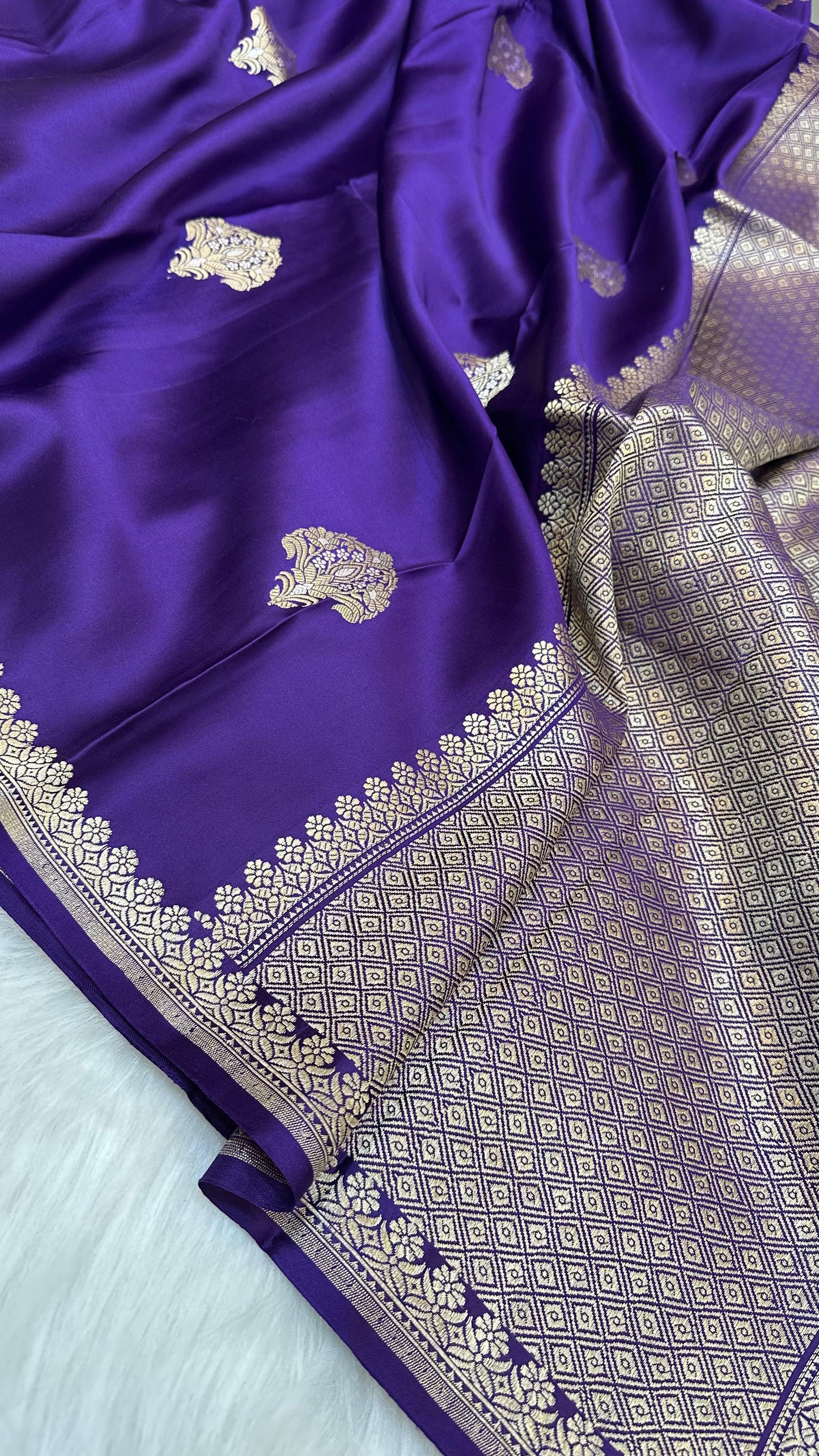 Navy Blue Mashru Silk Zari Border Boota Banarasi Saree