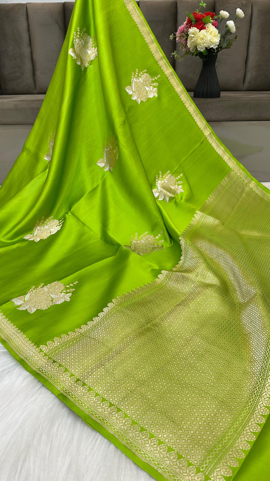 Pist Green Mashru Silk Skirt Border Zari Aanchal Banarasi Boota Saree