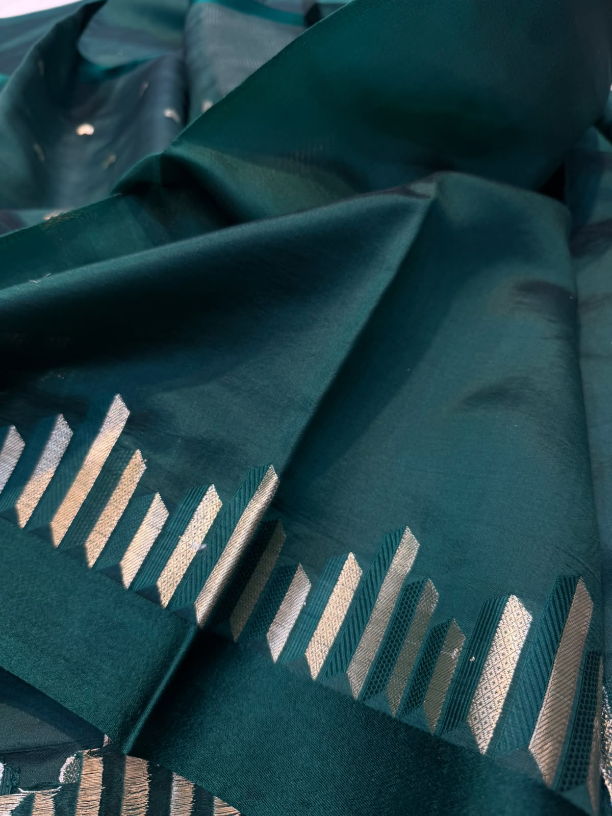 Pure Banarasi Soft Mango Silk Mashru Border Saree