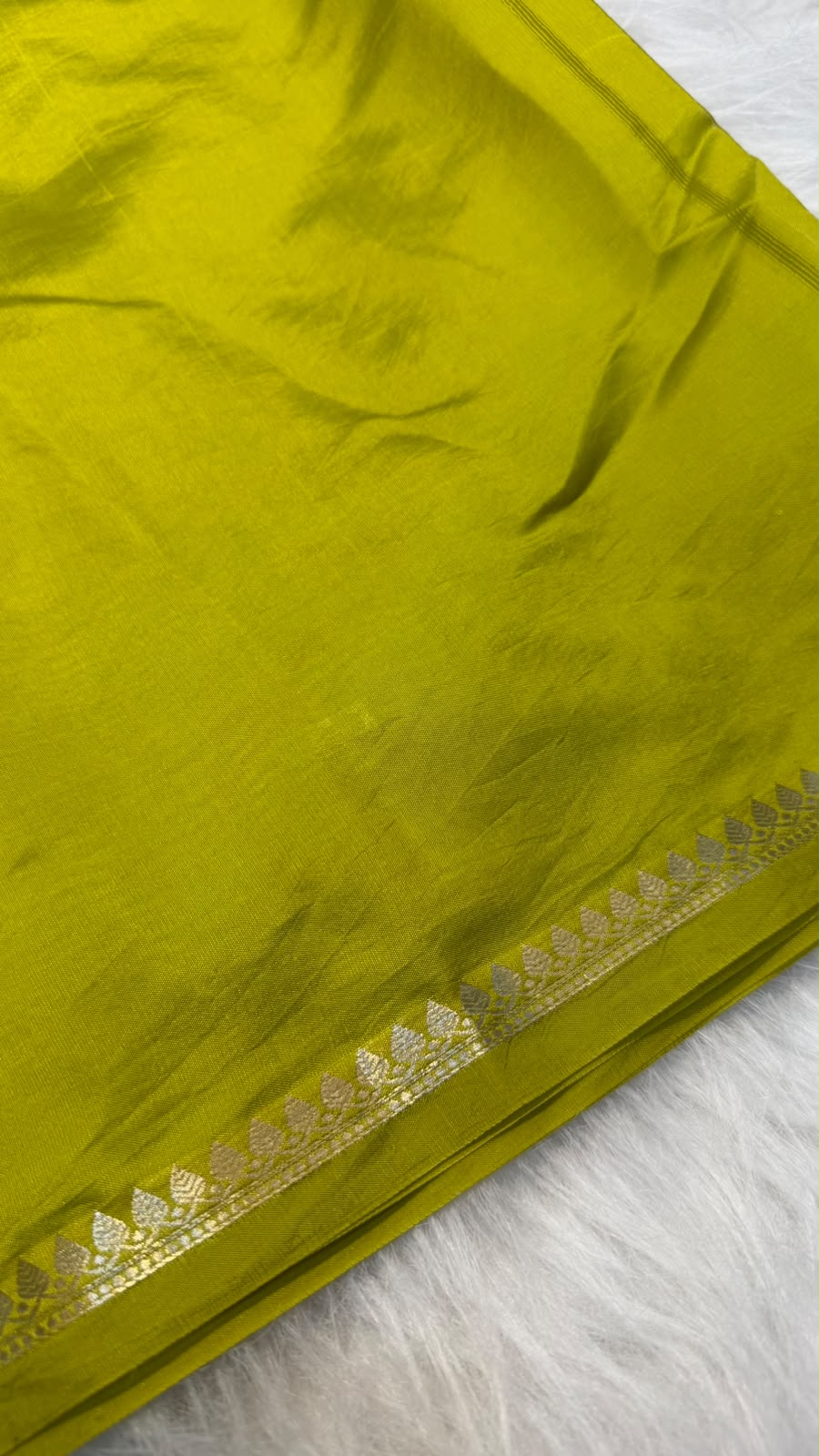 Pure Soft Silk Sona Rupa Buti Saree