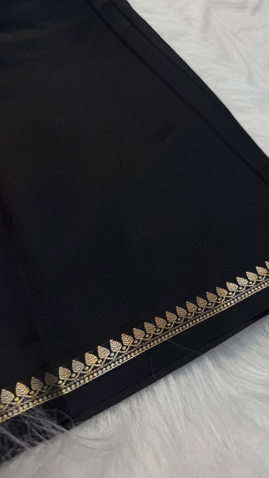 Pure Soft Silk Sona Rupa Buti Saree