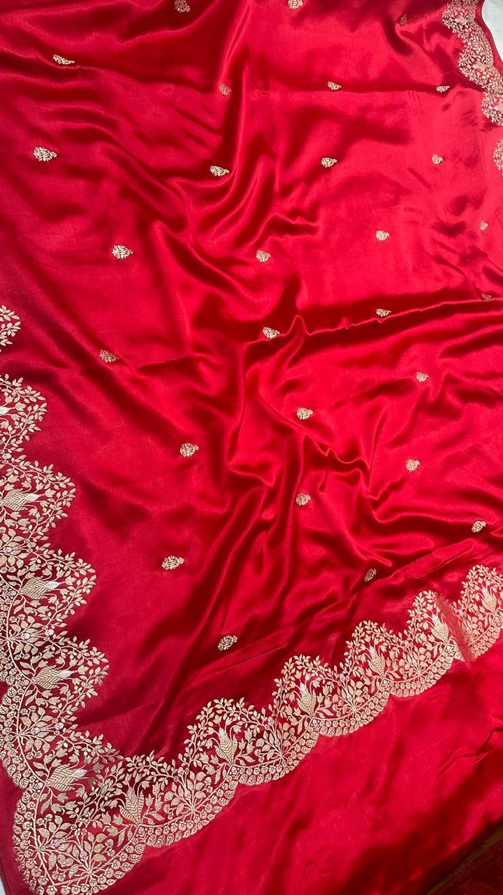 Handwoven Pure mashru silk kaduwa buti with minedar Scalloped Kaduwa border Saree