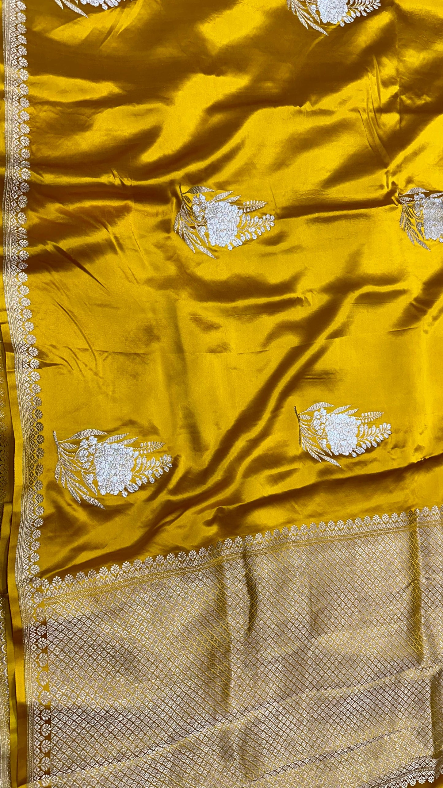 Handwoven Pure Banarasi mashru silk Sona Rupa kaduwa buta Work Saree