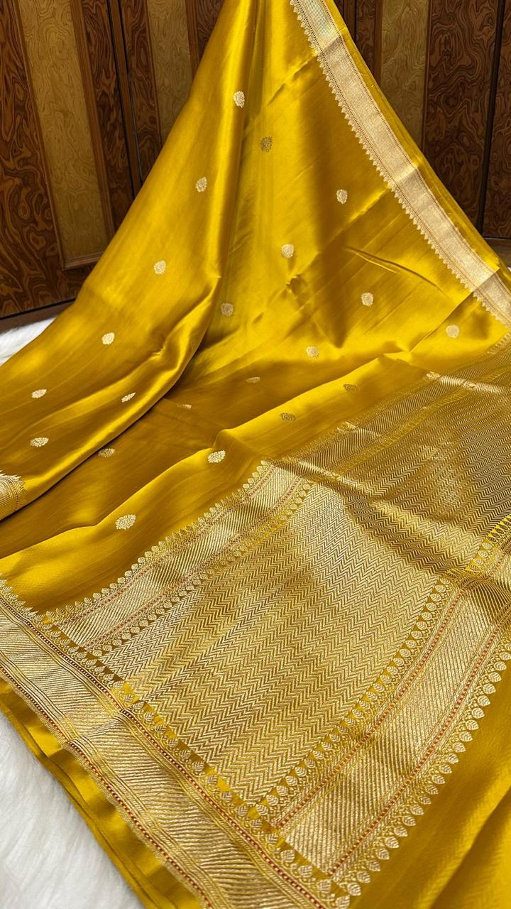 Handwoven Pure Mashru Silk Saree
